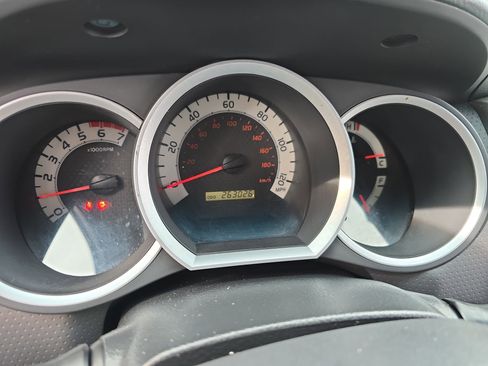 Used 2013 Toyota Tacoma PreRunner w/ Limited Pkg image 18