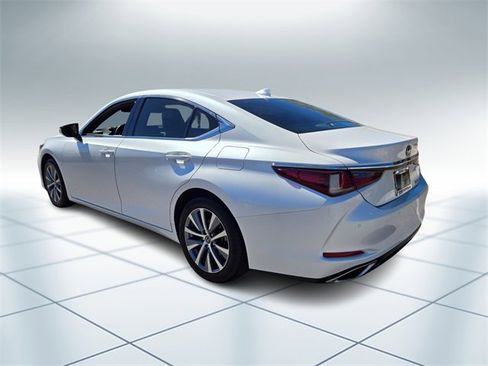 Used 2019 Lexus ES 350 Luxury w/ Premium Package image 7