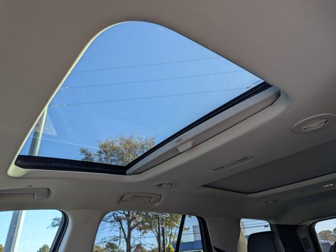 Used 2020 Chevrolet Traverse Premier w/ Redline Edition image 20