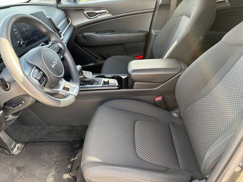 Used 2024 Kia Sportage LX image 25