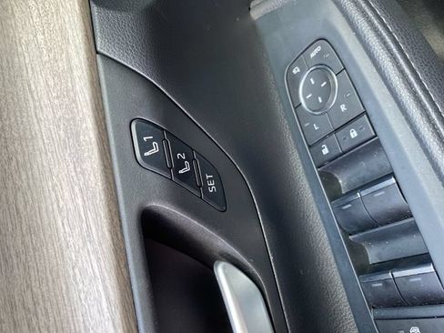 Used 2024 Toyota Grand Highlander AWD image 12