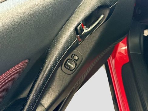 Used 2003 Toyota Celica GT FWD image 17
