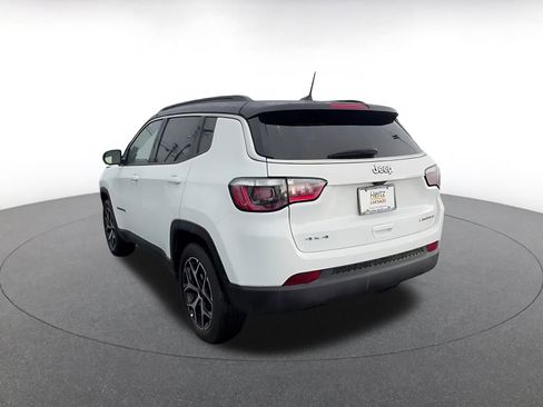 Used 2025 Jeep Compass Limited image 11