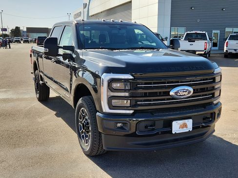 New 2025 Ford F250 Platinum w/ FX4 Off-Road Package image 6