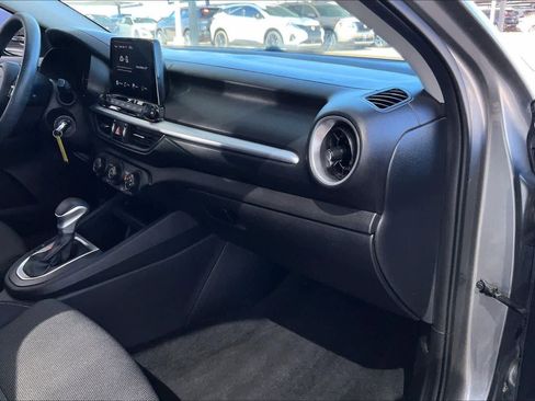Used 2022 Kia Forte LXS image 16