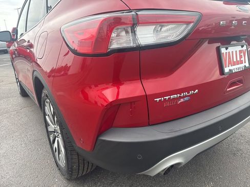 Certified 2020 Ford Escape Titanium w/ Titanium Premium Package 2.0 FWD image 17