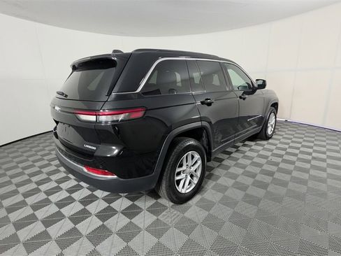 Certified 2024 Jeep Grand Cherokee Laredo X image 4