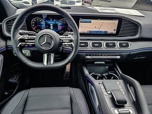 New 2026 Mercedes-Benz GLS 580 4MATIC image 32