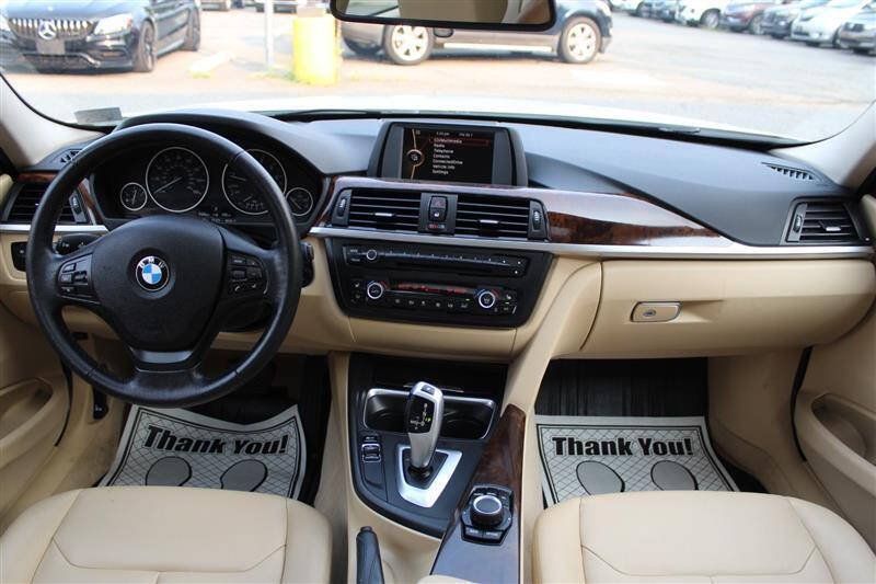 Used 2014 BMW 320i xDrive Sedan AWD/4WD image 13