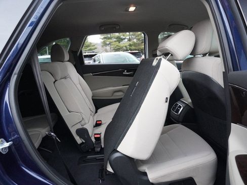 Used 2017 Kia Sorento LX image 33