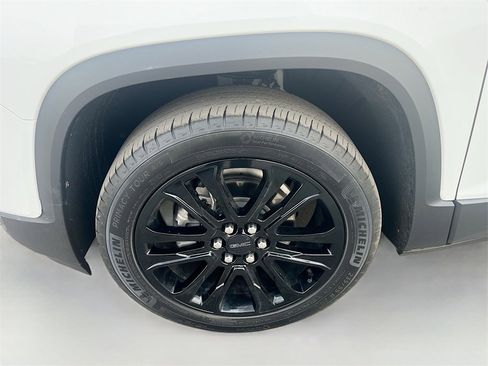 Used 2023 GMC Acadia SLT w/ Elevation Edition image 33