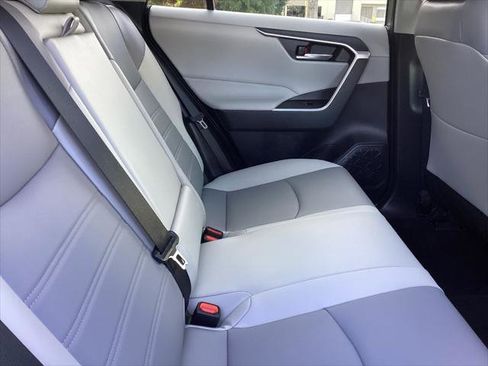 Certified 2023 Toyota RAV4 XLE Premium image 5