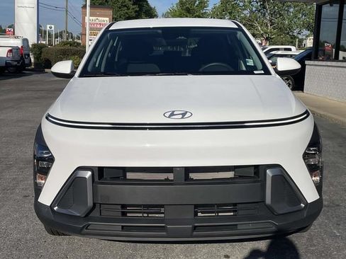 Used 2026 Hyundai Kona SE FWD image 2