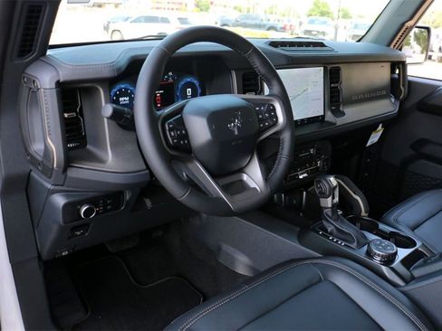 New 2025 Ford Bronco Badlands w/ Sasquatch Package image 17