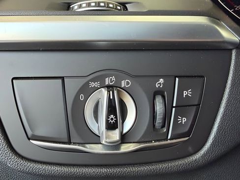 Used 2023 BMW X3 sDrive30i w/ Premium Package image 16