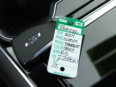 Certified 2024 Chevrolet Traverse RS image 42