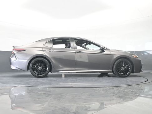 Used 2021 Toyota Camry XSE image 59