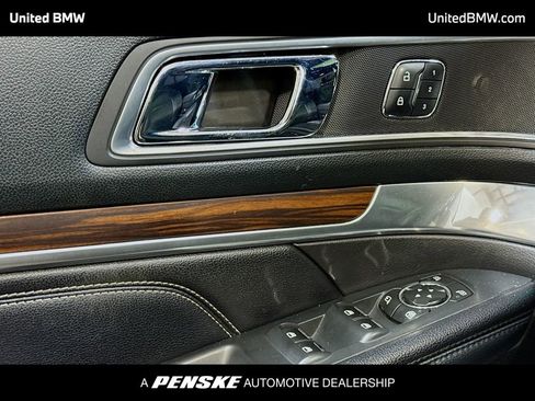 Used 2016 Ford Explorer Limited w/ Equipment Group 301A AWD/4WD image 3