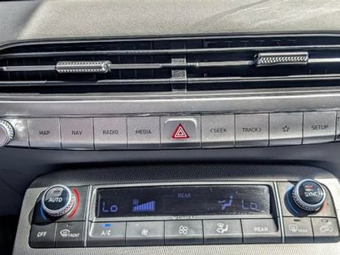 Used 2022 Hyundai Palisade SEL w/ Premium Package FWD image 25