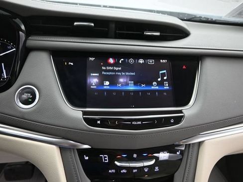 Used 2017 Cadillac XT5 Luxury w/ Advanced Security Package AWD/4WD image 32