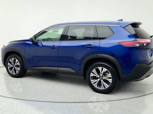Used 2021 Nissan Rogue SV AWD/4WD image 3