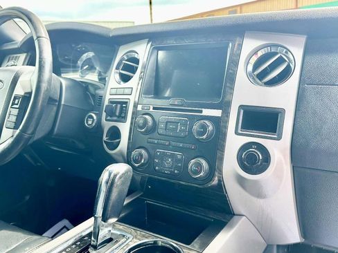 Used 2016 Ford Expedition Limited image 14