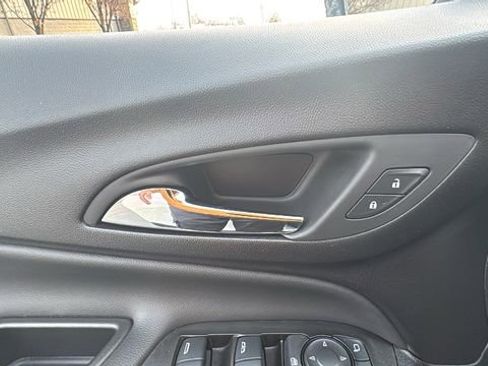 Used 2024 Chevrolet Equinox LT image 14