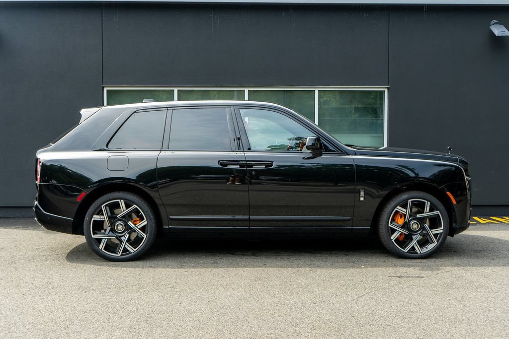 New 2027 Rolls-Royce Cullinan Black Badge AWD/4WD image 10