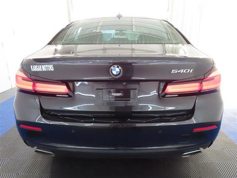 Used 2021 BMW 540i w/ Executive Package image 11