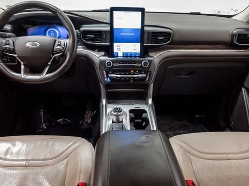 Used 2020 Ford Explorer Platinum w/ Premium Technology Package AWD/4WD image 31