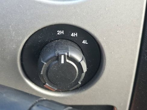 Used 2011 Ford F150 XLT w/ XLT Chrome Pkg image 20