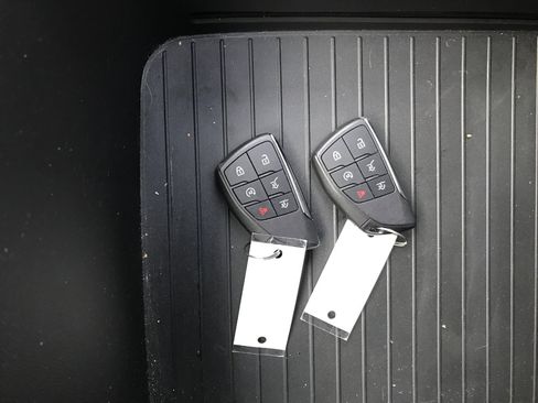 Used 2022 Chevrolet Tahoe High Country image 32