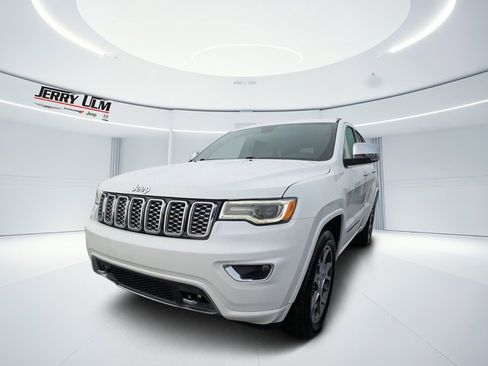 Used 2020 Jeep Grand Cherokee Overland image 6