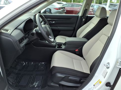 Used 2023 Honda CR-V LX image 4