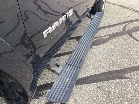 Used 2020 RAM 1500 Limited AWD/4WD image 18