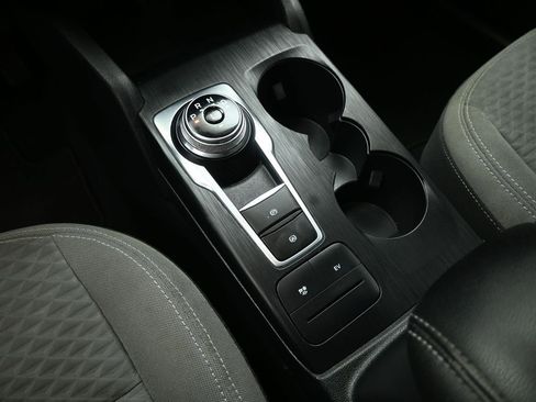 Used 2021 Ford Escape SE image 19