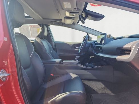 Used 2024 Toyota Prius XLE AWD/4WD image 16