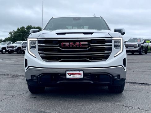 Certified 2023 GMC Sierra 1500 SLT w/ SLT Premium Package AWD/4WD image 10