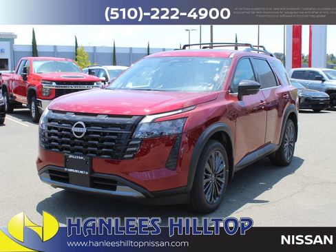 New 2026 Nissan Pathfinder SL w/ SL Premium Package AWD/4WD image 3