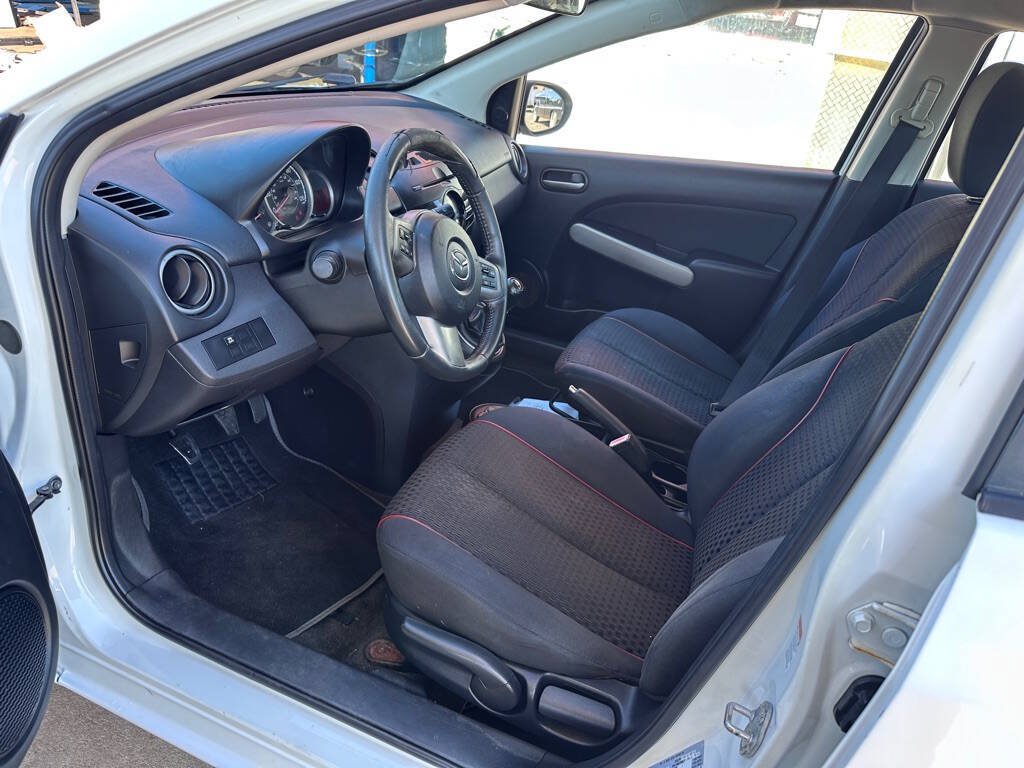 Used 2011 MAZDA MAZDA2 Touring FWD image 10