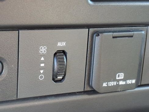 Used 2021 Chevrolet Express 3500 w/ Power Convenience Package image 10