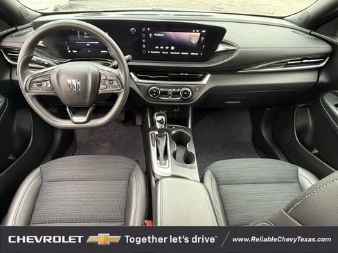 Used 2024 Buick Envista Preferred image 11
