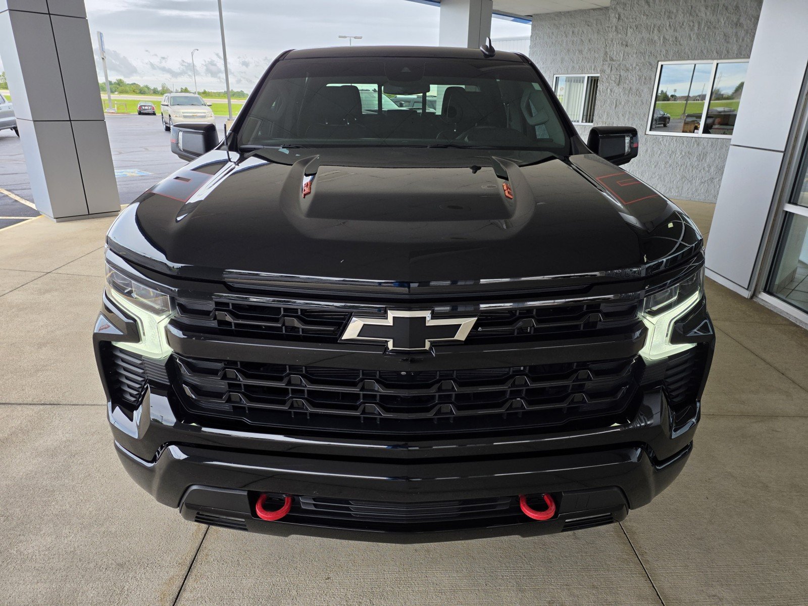 Used 2023 Chevrolet Silverado 1500 RST w/ Redline Edition AWD/4WD image 16