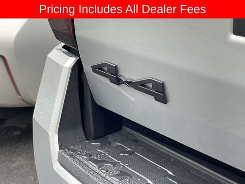 Used 2024 Toyota Tacoma TRD Sport AWD/4WD image 9