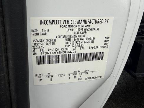 Used 2017 Ford F650 2WD SuperCab Super Duty image 28