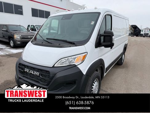 Used 2024 RAM ProMaster 2500 w/ Convenience Group image 1