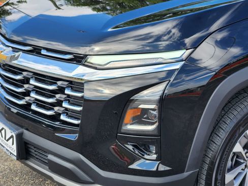 Used 2025 Chevrolet Equinox LT w/ Safety and Technology Package image 7