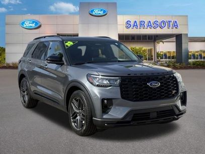 Used 2025 Ford Explorer ST