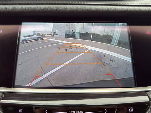Used 2017 Cadillac XT5 Luxury w/ Driver Awareness Package FWD image 32