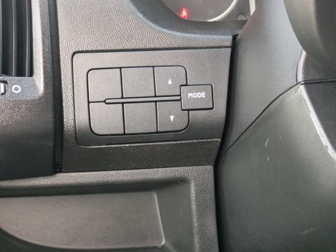 Used 2021 RAM ProMaster 2500 image 28